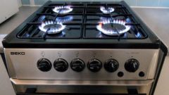 Можно ли ставить духовой шкаф рядом с холодильником 