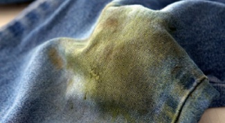 How to withdraw stain from jeans